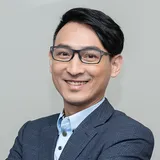 主持人 王冠翔